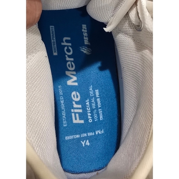 Fire Merch Youth High Tops - Fun Sweet Ice Cream Sprinkles Design - Size Y4 - Picture 10 of 10